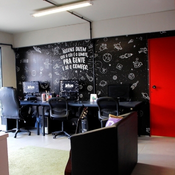 adesivo. Blue agencia 