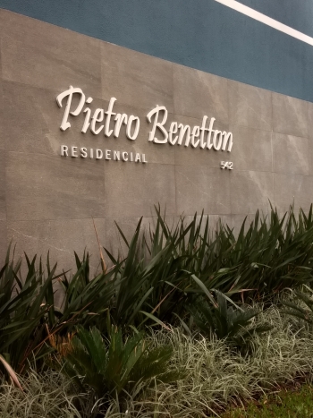 Letras em acrílico com pintura fosco