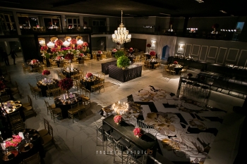 Pista de dança floral com geométrico 